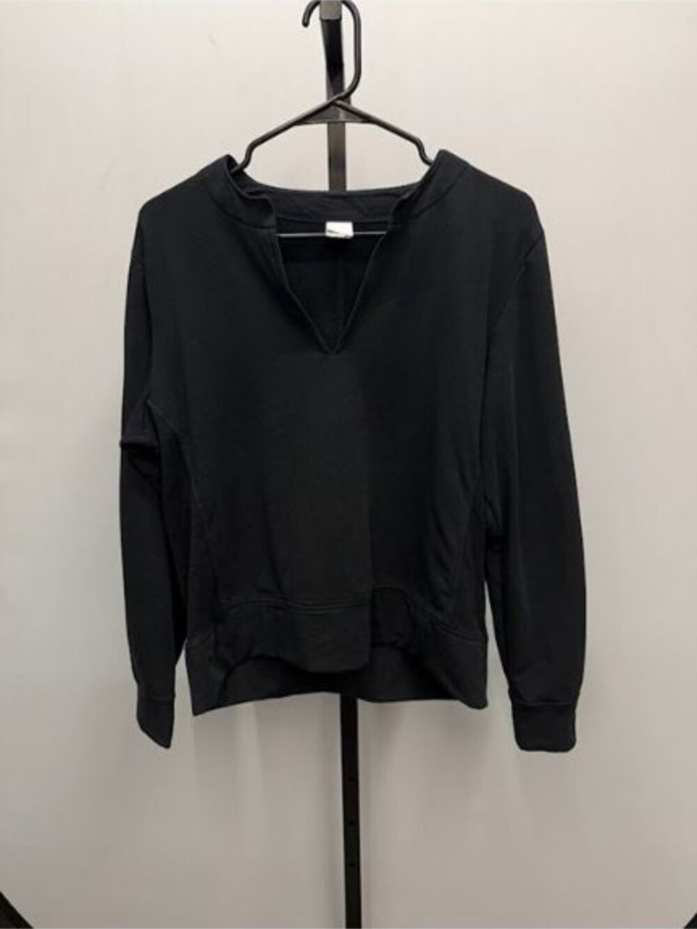 Lole Black V-Neck Pullover Sweater